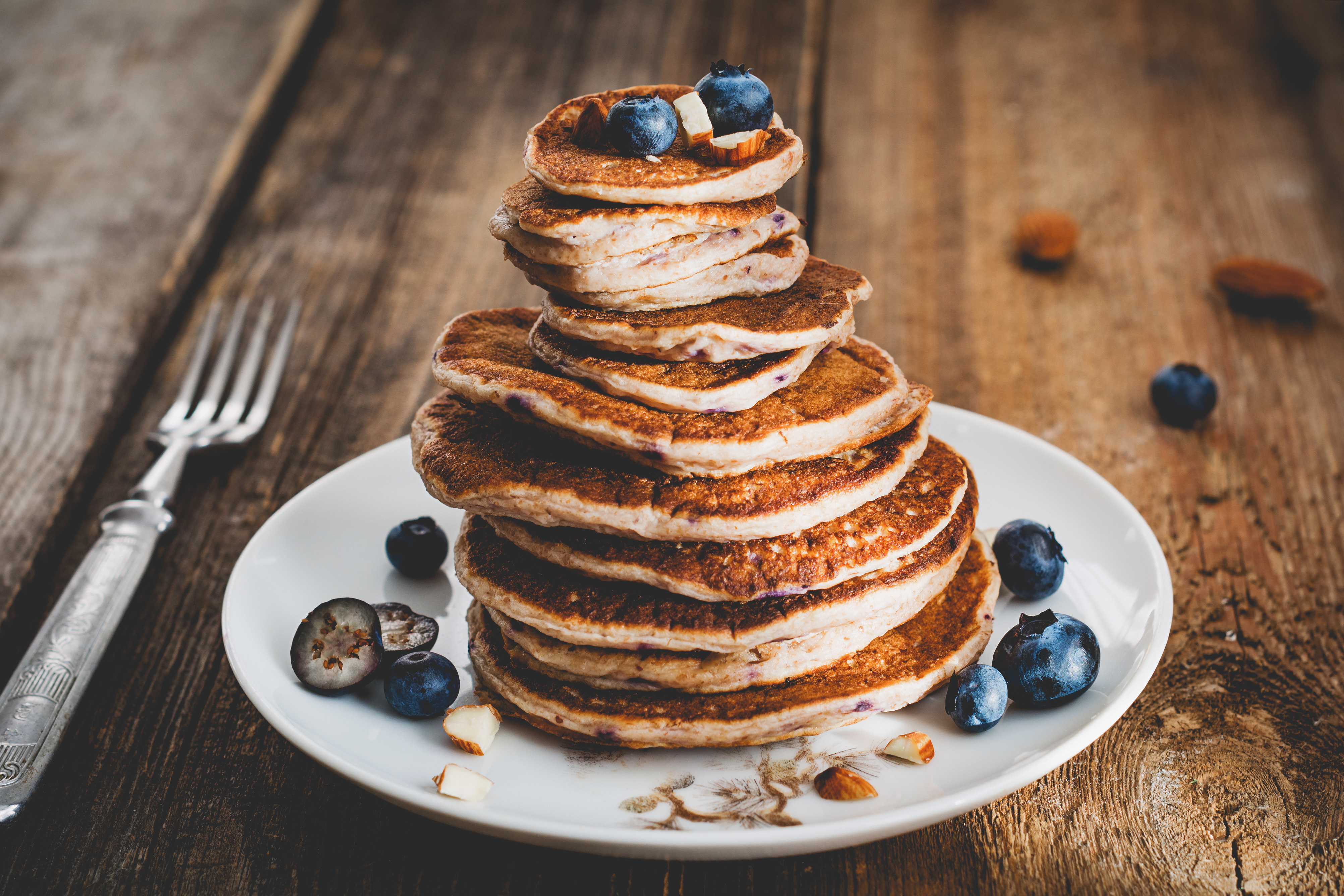 Blueberry Oatmeal Pancakes | Nutrition.gov